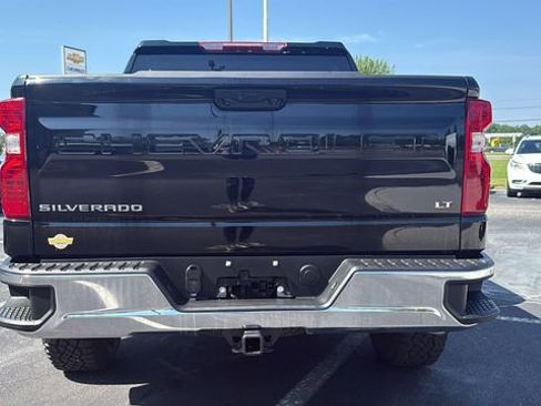 Used 2025 Chevrolet Silverado 1500 LT AWD/4WD image 6