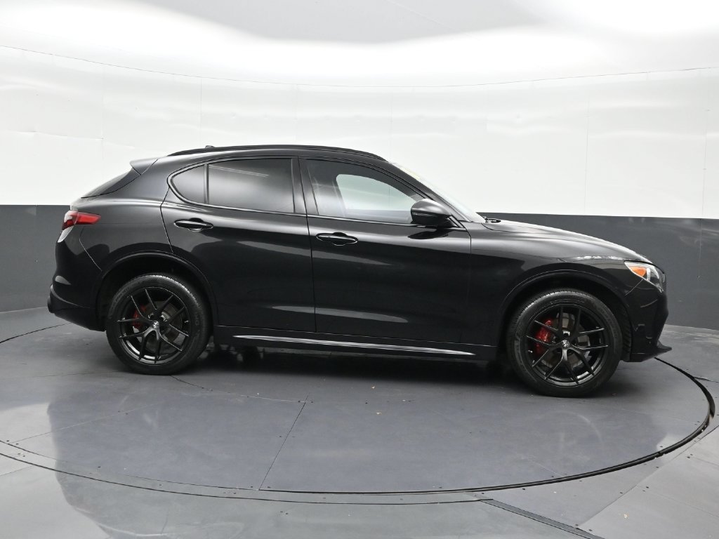 Used 2020 Alfa Romeo Stelvio Sport w/ Quick Order Package 22K Sport RWD image 7