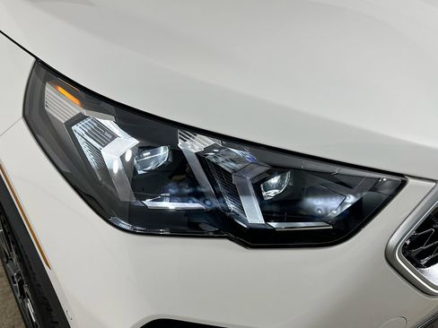 New 2026 BMW X2 xDrive28i w/ Technology Package AWD/4WD image 9
