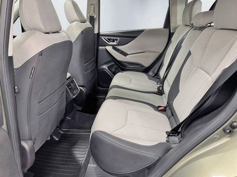Used 2019 Subaru Forester Premium image 18