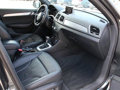 Used 2018 Audi Q3 2.0T Premium image 28