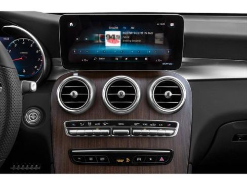 Used 2022 Mercedes-Benz GLC 300 4MATIC Coupe image 10