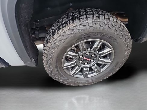 Used 2024 GMC Sierra 1500 AT4X AWD/4WD image 48