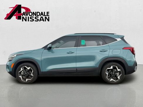 Used 2024 Kia Seltos EX FWD image 2