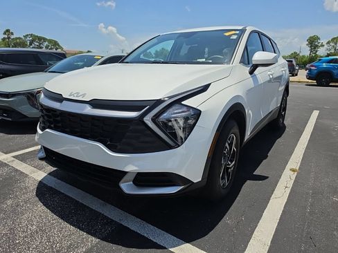 Certified 2023 Kia Sportage LX AWD/4WD image 5