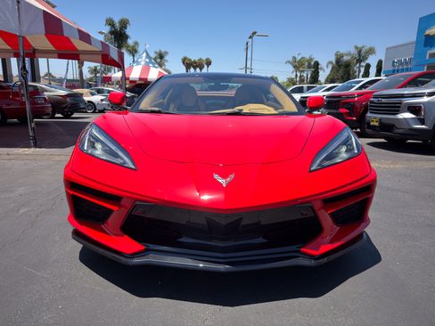 Used 2022 Chevrolet Corvette Stingray Premium Conv w/ Z51 Performance Package RWD image 3