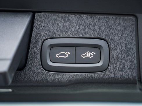 New 2026 Volvo XC60 B5 Plus w/ Protection Package Premier image 11