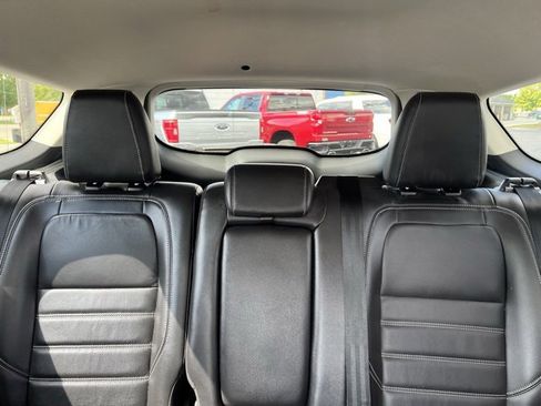 Used 2017 Ford Escape Titanium image 31