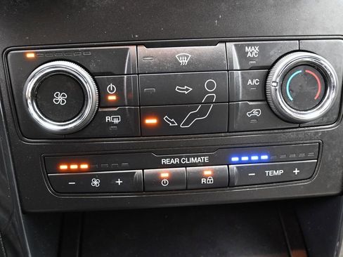 Used 2018 Ford Explorer 4WD w/ Class II Trailer Tow Package image 23