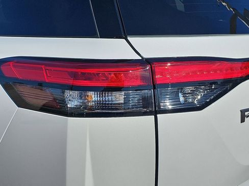 New 2026 Nissan Pathfinder SL FWD image 13