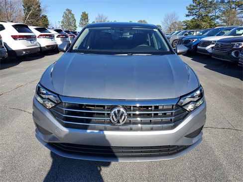 Certified 2021 Volkswagen Jetta SE image 2