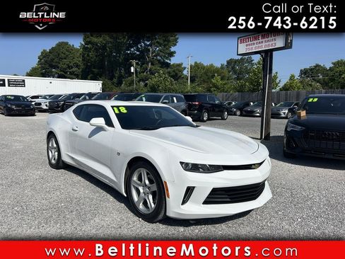 Used 2018 Chevrolet Camaro LT RWD image 1
