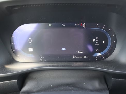 Used 2025 Volvo XC40 B5 Core image 24