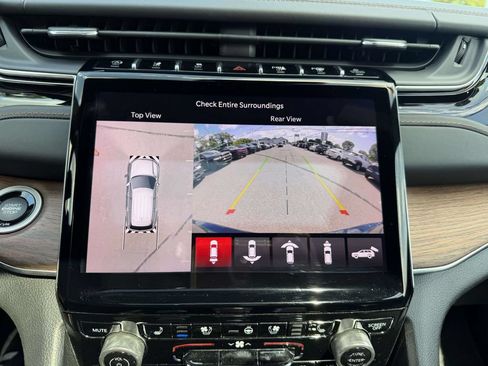 Used 2022 Jeep Grand Cherokee Summit w/ MOPAR Finishing Package AWD/4WD image 33