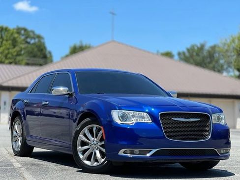 Used 2018 Chrysler 300 Limited AWD/4WD image 3