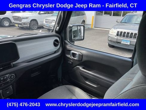 Used 2024 Jeep Wrangler Unlimited w/ Convenience Group AWD/4WD image 55