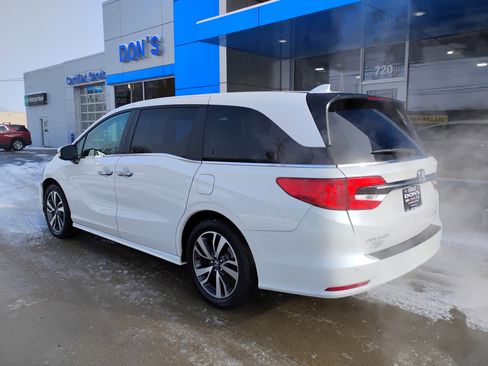 Used 2024 Honda Odyssey Touring image 2