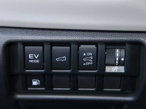 Certified 2025 Subaru Forester Limited AWD/4WD image 30