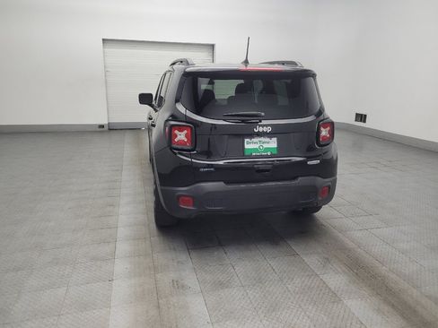 Used 2021 Jeep Renegade Latitude image 6