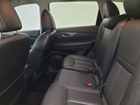 Used 2015 Nissan Rogue SL image 18