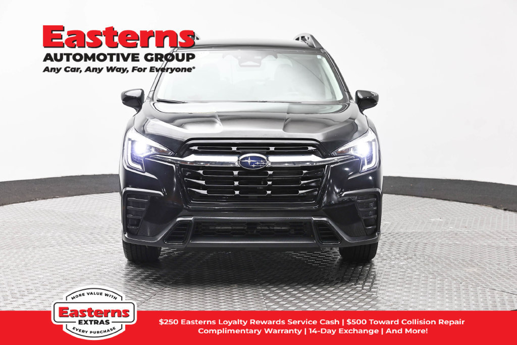 Used 2025 Subaru Ascent Premium AWD/4WD image 3