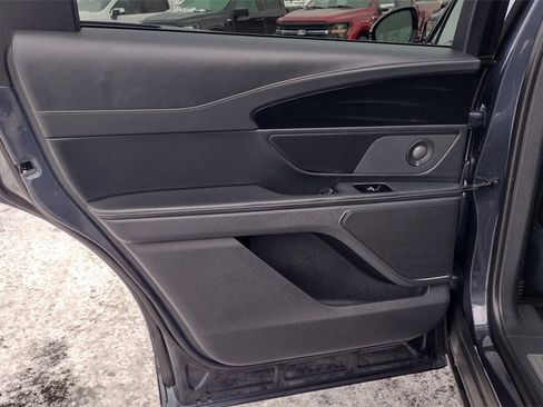 Certified 2024 Lincoln Nautilus Reserve w/ Equipment Group 202A image 20