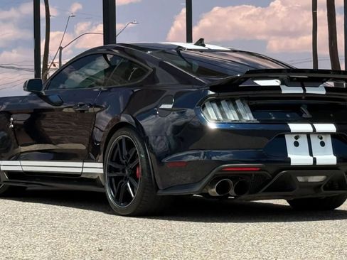 Used 2021 Ford Mustang Shelby GT500 w/ Technology Package RWD image 7