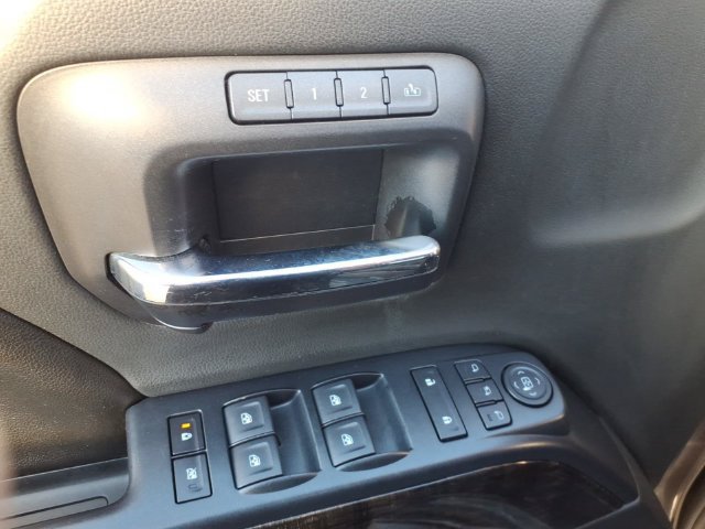 Used 2015 GMC Sierra 2500 Denali w/ Duramax Plus Package AWD/4WD image 17