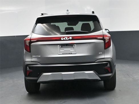 New 2026 Kia Seltos EX image 13