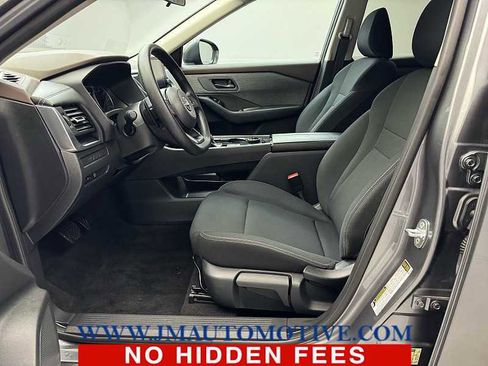 Used 2023 Nissan Rogue S image 12