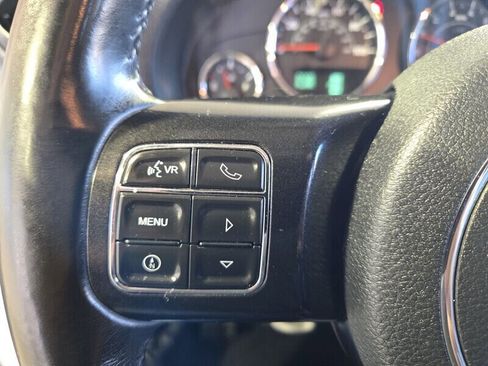 Used 2017 Jeep Wrangler Unlimited Rubicon w/ Quick Order Package 24Z Recon image 25