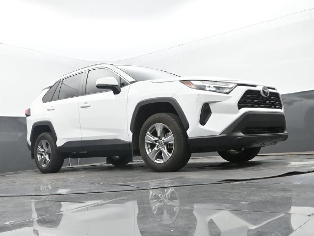 Used 2024 Toyota RAV4 XLE w/ Convenience Package FWD image 9
