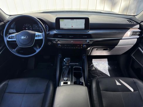 Used 2021 Kia Telluride EX w/ EX Premium Package FWD image 12