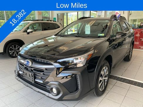 Certified 2023 Subaru Outback Premium AWD/4WD image 2
