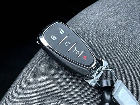 Used 2023 Chevrolet Equinox LT w/ Driver Convenience Package image 11