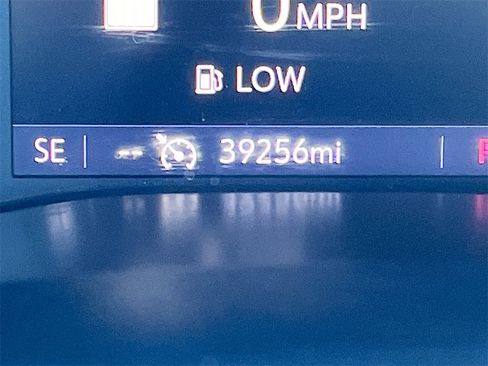 Used 2021 GMC Canyon Denali image 12