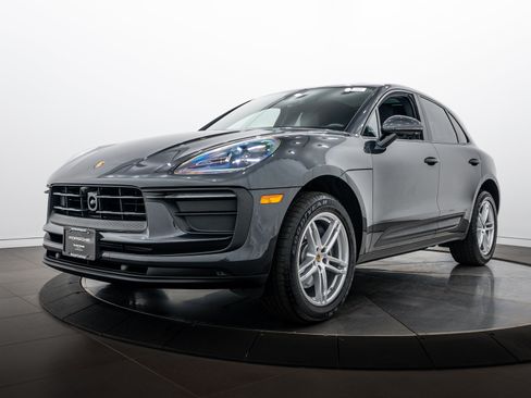Certified 2026 Porsche Macan AWD/4WD image 1