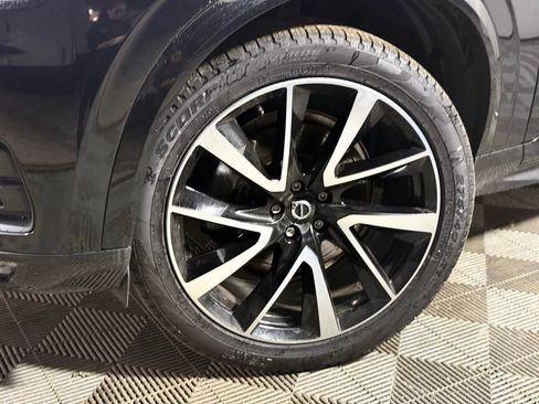 Used 2020 Volvo XC90 T6 Momentum w/ Protection Package Premier AWD/4WD image 2