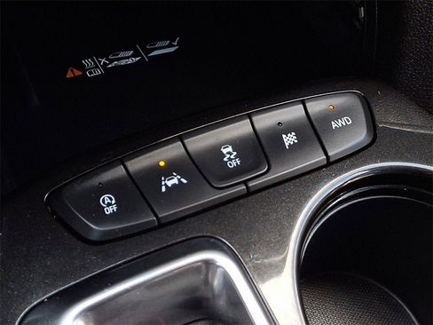 Certified 2022 Chevrolet TrailBlazer RS w/ Technology Package image 27