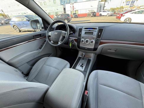 Used 2009 Hyundai Veracruz GLS image 49