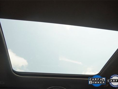 Certified 2024 Jeep Grand Cherokee L Limited w/ Luxury Tech Group II image 19