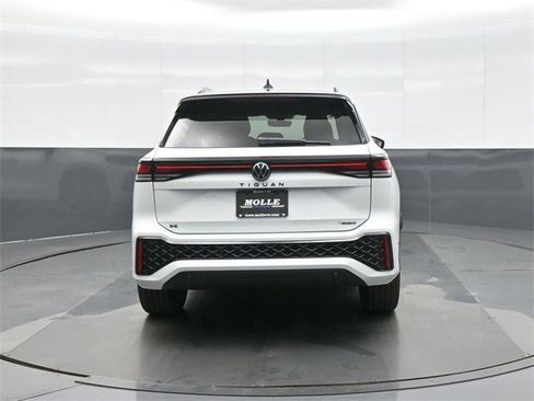 New 2026 Volkswagen Tiguan SE R-Line image 6