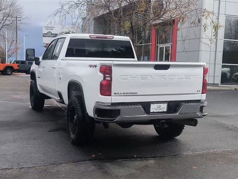 Used 2024 Chevrolet Silverado 3500 LT image 7