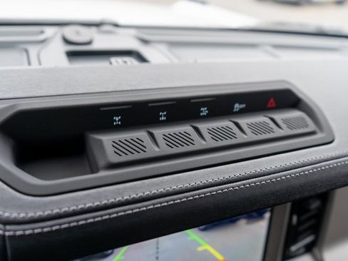 New 2025 Ford Bronco Outer Banks w/ Sasquatch Package image 18