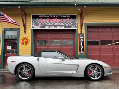 Used 2007 Chevrolet Corvette Convertible w/ Preferred Equipment Group image 4