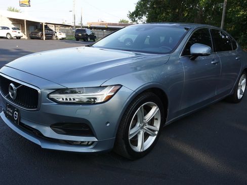 Used 2018 Volvo S90 T5 Momentum w/ Convenience Package AWD/4WD image 5