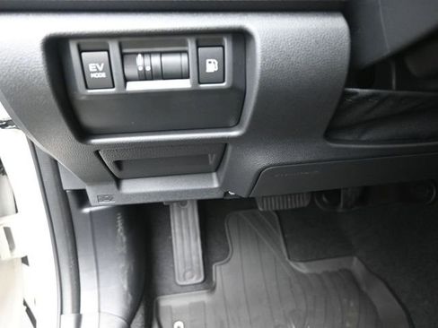 New 2026 Subaru Crosstrek 2.5i Limited AWD/4WD image 16
