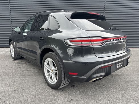 Certified 2025 Porsche Macan image 3