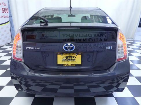 Used 2012 Toyota Prius Two FWD image 5