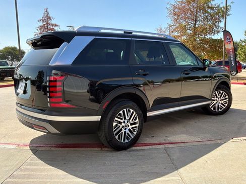 Used 2026 Hyundai Palisade SEL FWD image 6